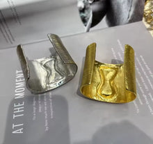 Load image into Gallery viewer, Schiparelli Inspired Keyhole Cuff
