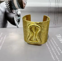 Load image into Gallery viewer, Schiparelli Inspired Keyhole Cuff

