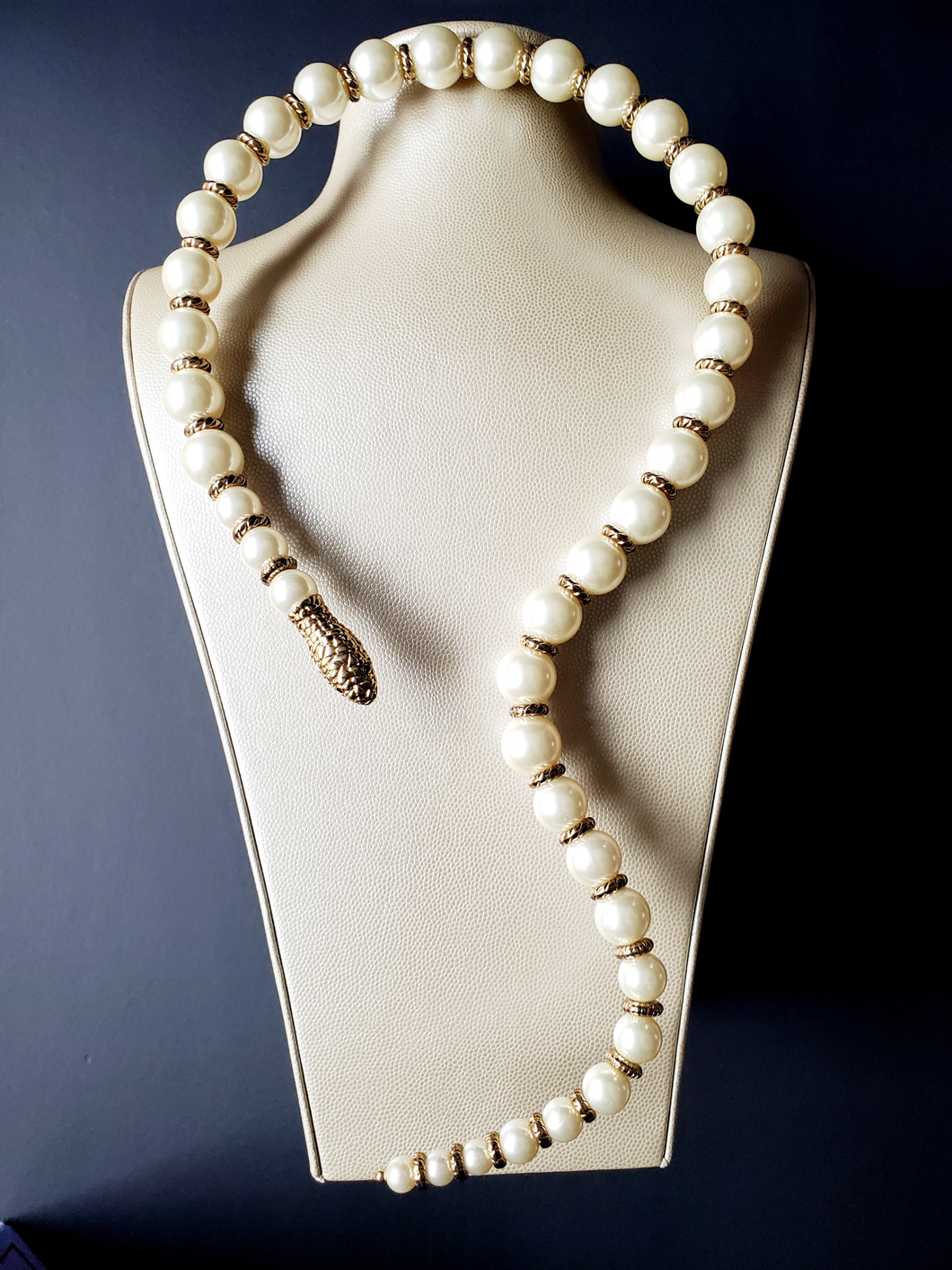 Snake Pearl Necklace