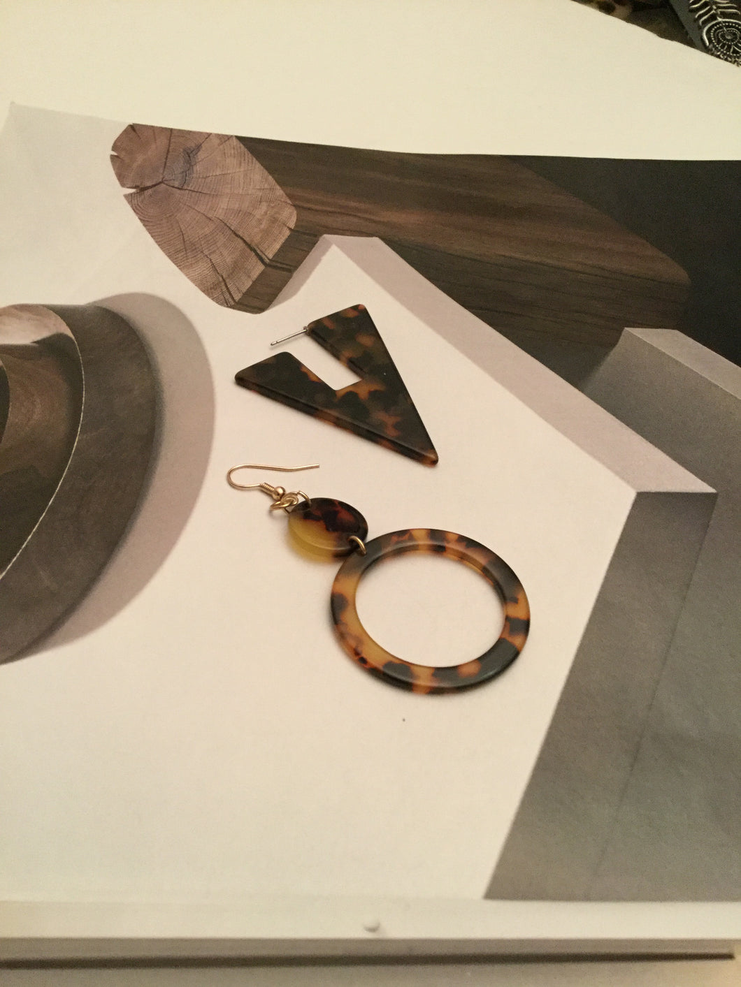 Renee Tortoise Shell Hoop & V Earrings - Rhonda’s Fabulous Jewelry LLC